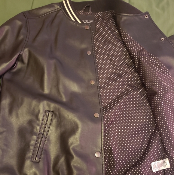 Black Aeropostale Bomber Jacket - Picture 2 of 4